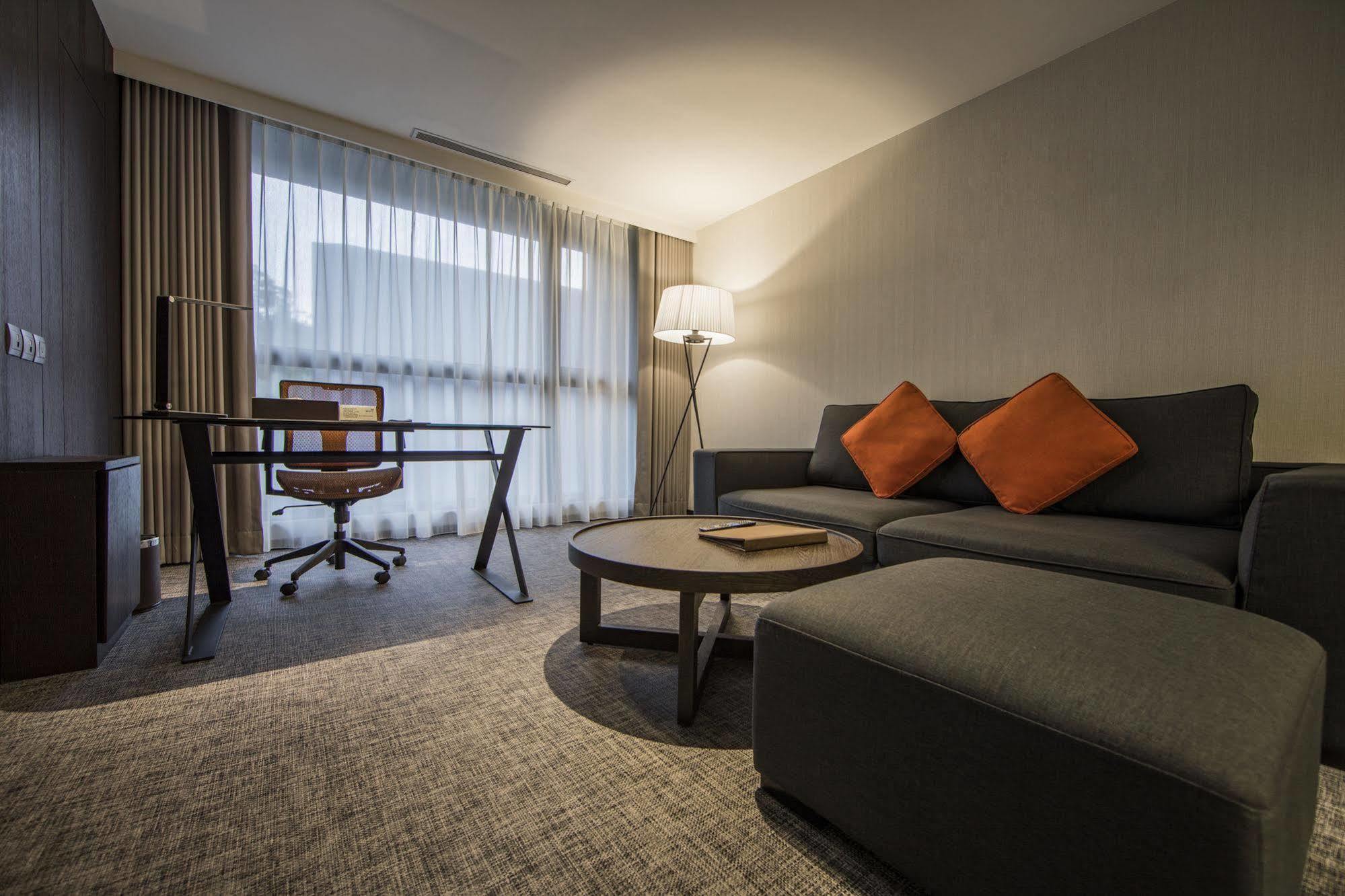 שינדיאן Platinum Hotel מראה חיצוני תמונה